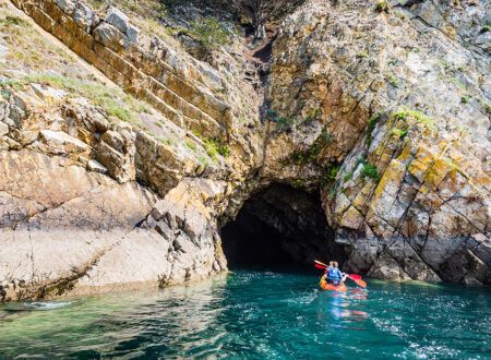 Sea kayaking, Crozon peninsula